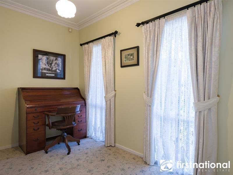8 Goodall  Court, Berwick VIC 3806