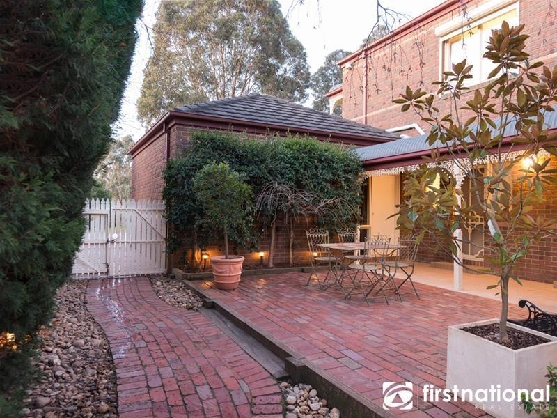 8 Goodall  Court, Berwick VIC 3806