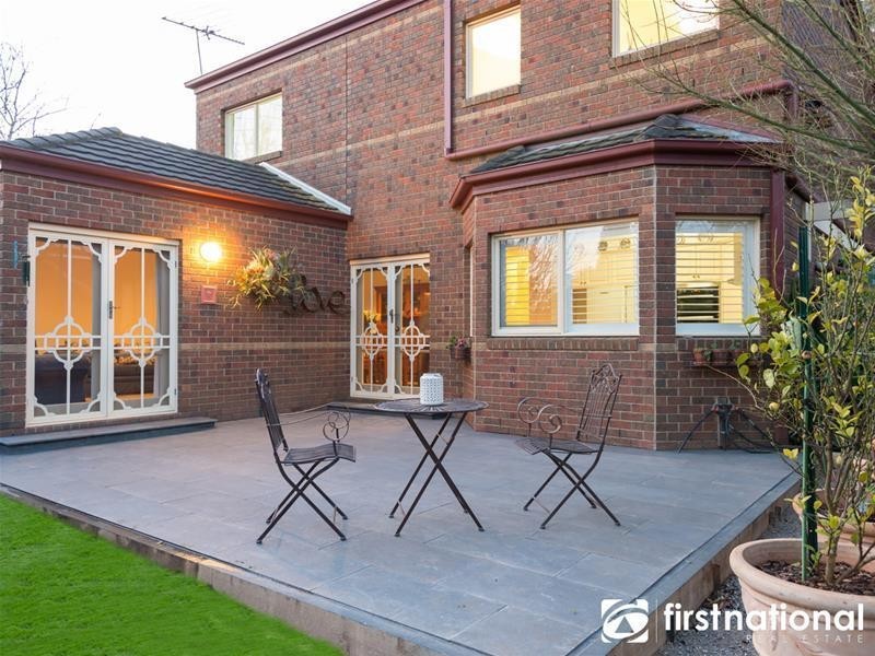 8 Goodall  Court, Berwick VIC 3806