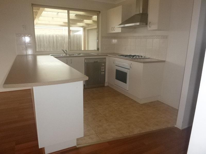 27 Turella Close, Berwick VIC 3806