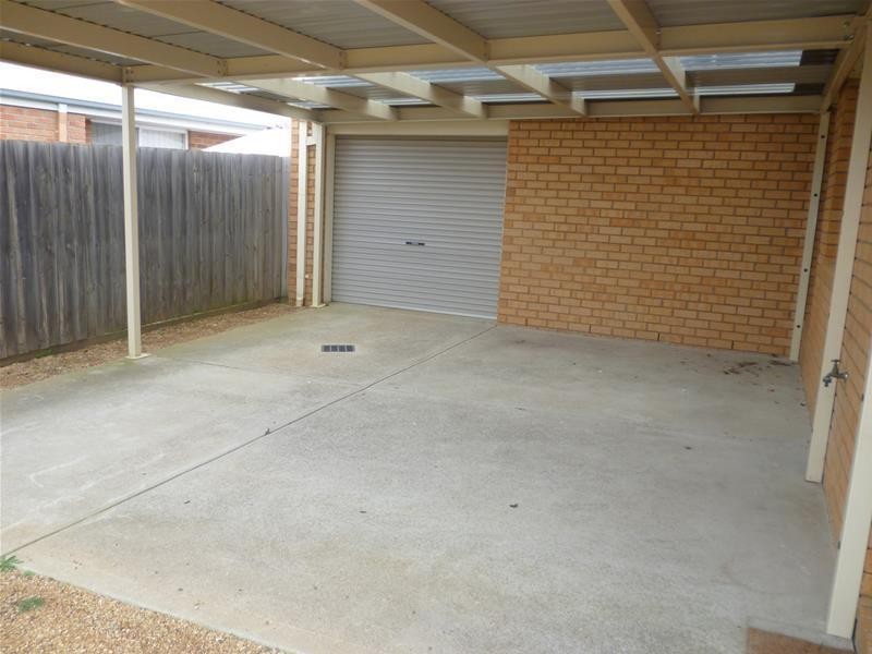 27 Turella Close, Berwick VIC 3806