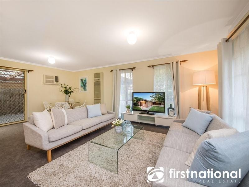 25 Rundell Way, Pakenham VIC 3810