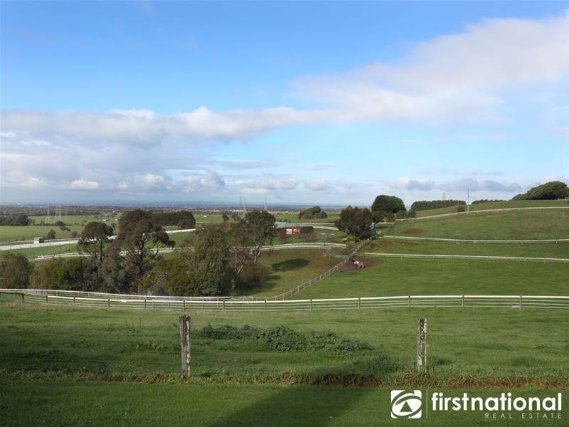 105 Seymour Road, Nar Nar Goon North VIC 3812