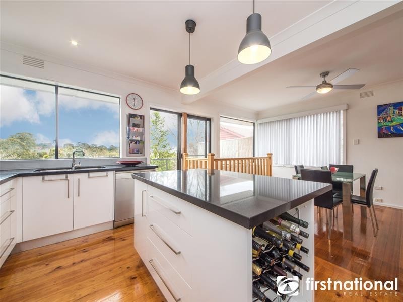 8 Inglis Road, Berwick VIC 3806