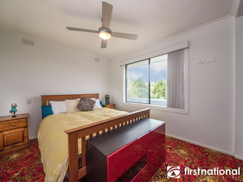 8 Inglis Road, Berwick VIC 3806