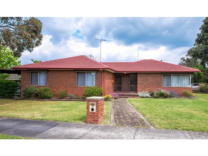 18 Penrith Court, Berwick VIC 3806