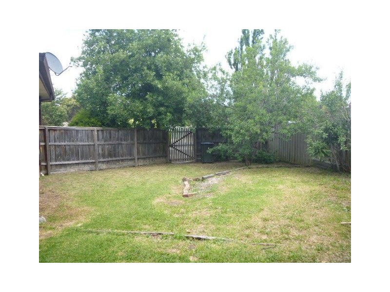 1 Greenmount Close, Narre Warren VIC 3805