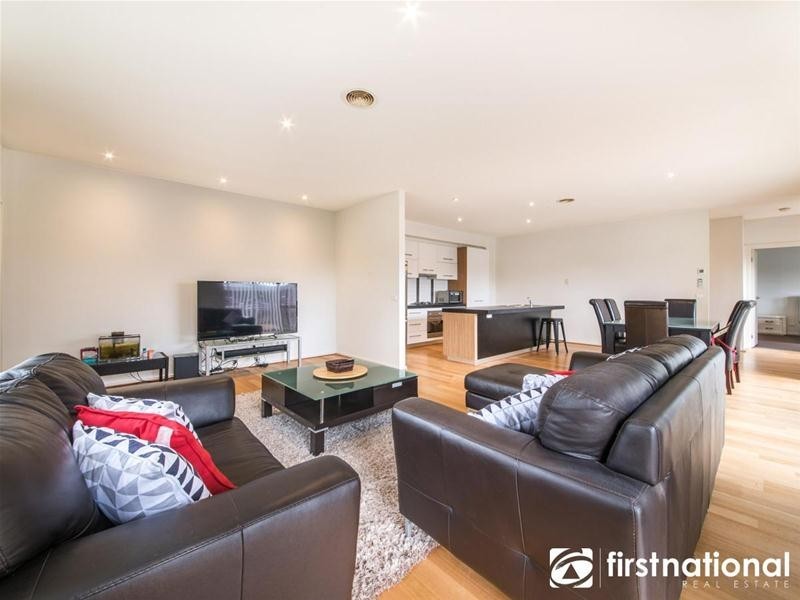 123 Melzak Way, Berwick VIC 3806