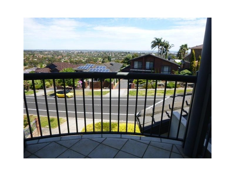 49 John Edgcumbe Way, Endeavour Hills VIC 3802