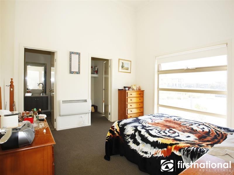 16 Haakman Way, Pakenham VIC 3810