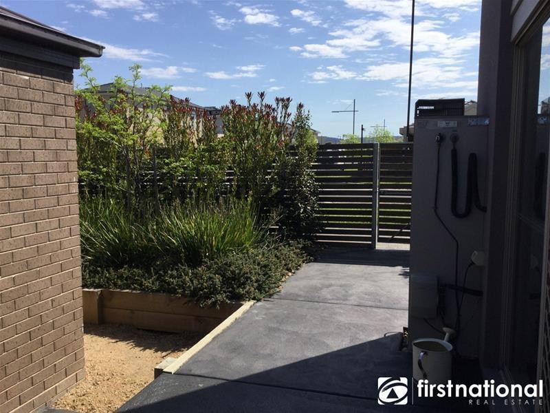 16 Haakman Way, Pakenham VIC 3810