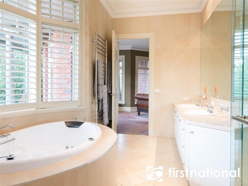 112-118 Buchanan Road, Berwick VIC 3806