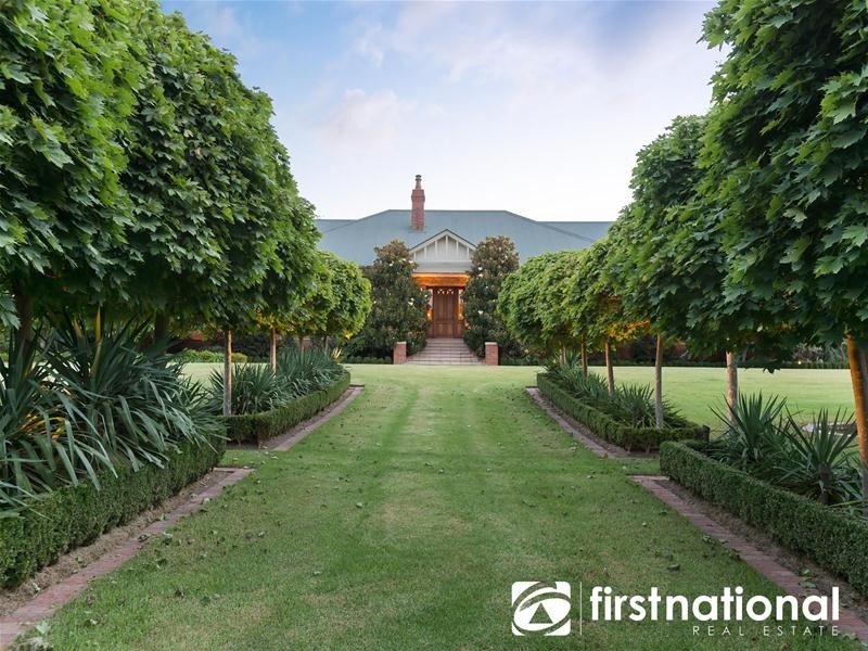 112-118 Buchanan Road, Berwick VIC 3806