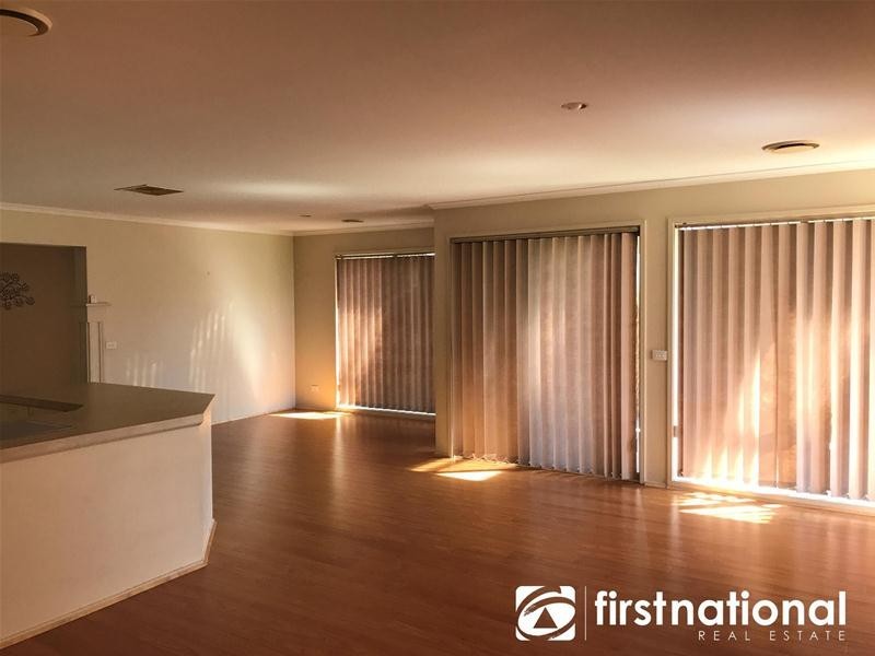 6 Demint Walk, Narre Warren South VIC 3805