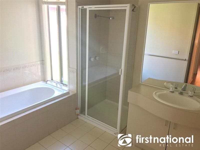 6 Demint Walk, Narre Warren South VIC 3805