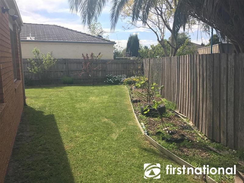 6 Demint Walk, Narre Warren South VIC 3805