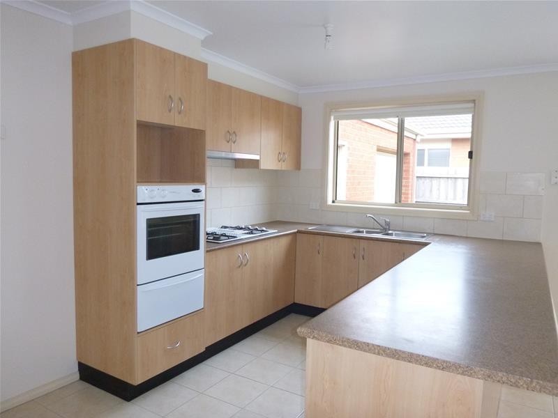 9 Wisteria Court, Pakenham VIC 3810