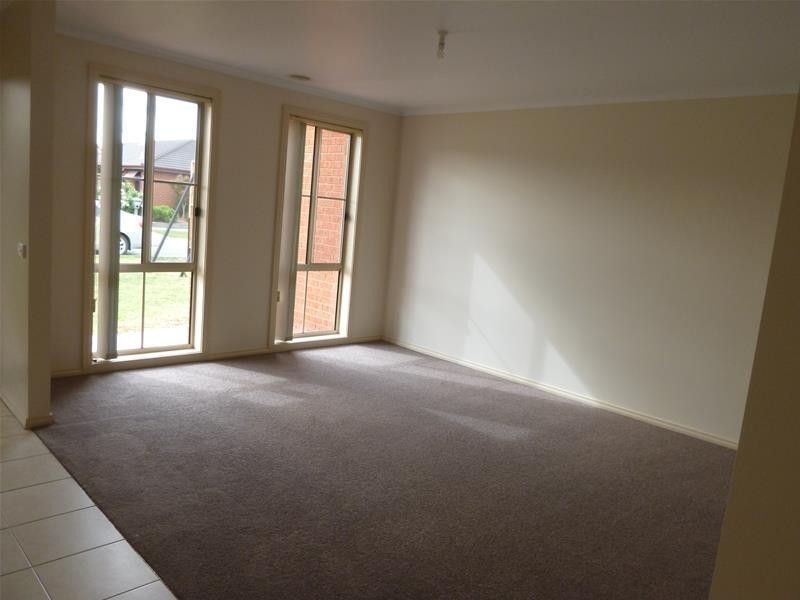 9 Wisteria Court, Pakenham VIC 3810