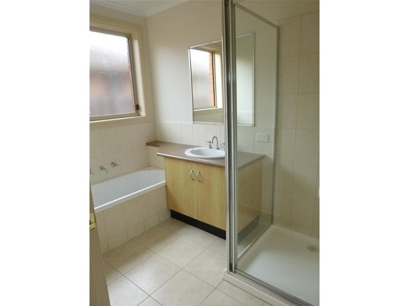 9 Wisteria Court, Pakenham VIC 3810