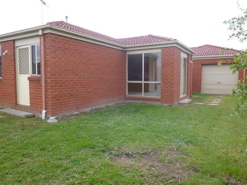 9 Wisteria Court, Pakenham VIC 3810