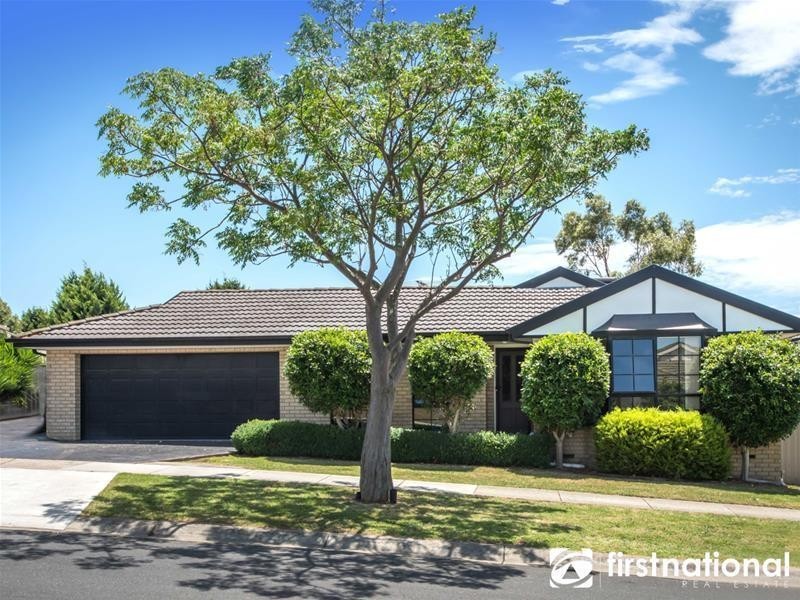 39 Jarryd Crescent, Berwick VIC 3806