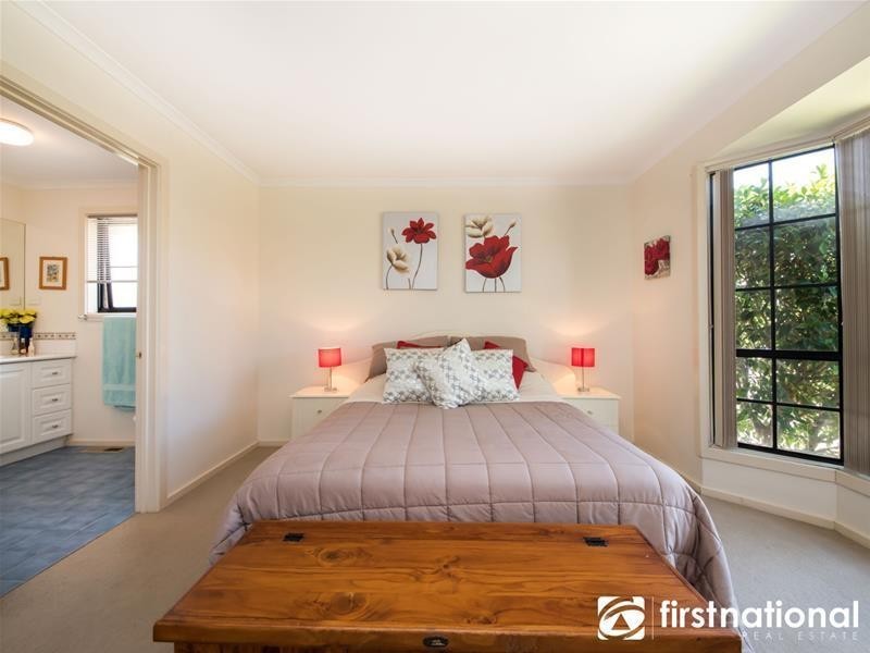 39 Jarryd Crescent, Berwick VIC 3806