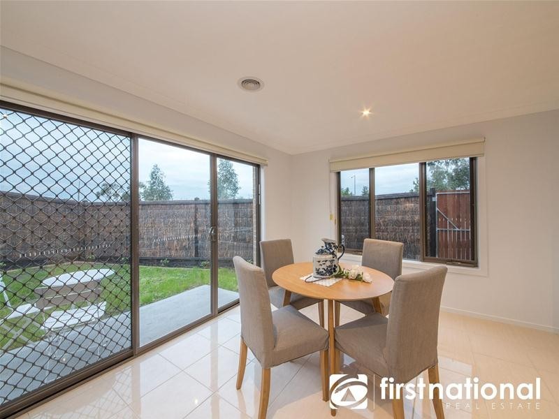 11 Macleod Circuit, Pakenham VIC 3810