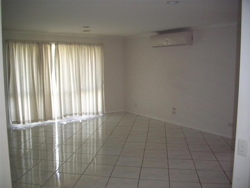 54 Fleetwood Drive, Narre Warren VIC 3805