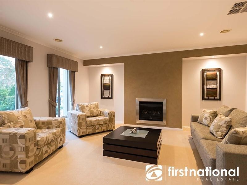 6 Packard Street, Berwick VIC 3806