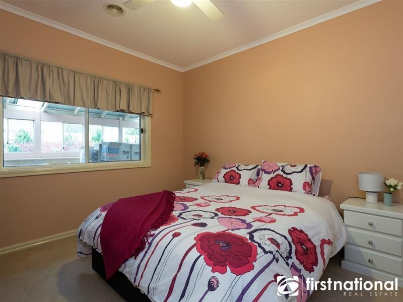 20 Carlisle Drive, Beaconsfield VIC 3807