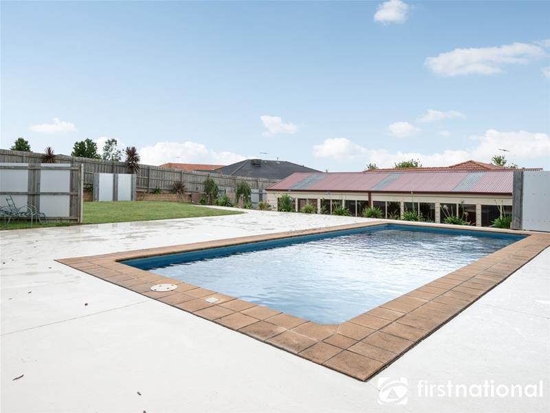 20 Carlisle Drive, Beaconsfield VIC 3807