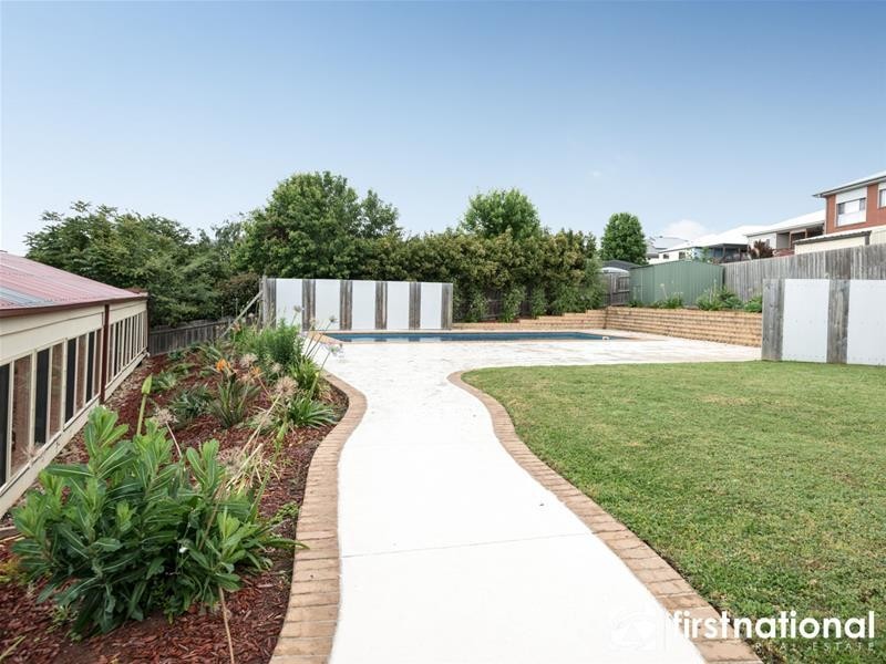 20 Carlisle Drive, Beaconsfield VIC 3807