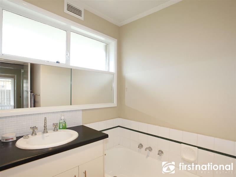 21 Snodgrass Street, Pakenham VIC 3810