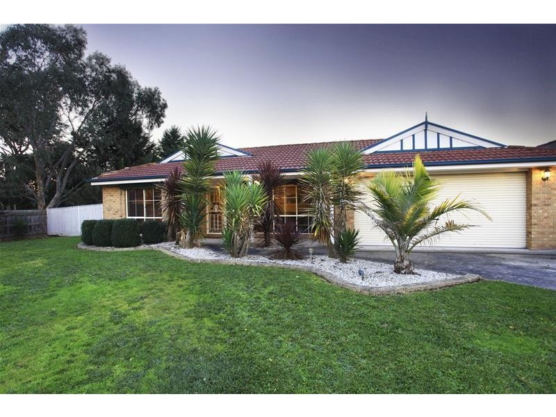 5 Milton Place, Narre Warren South VIC 3805