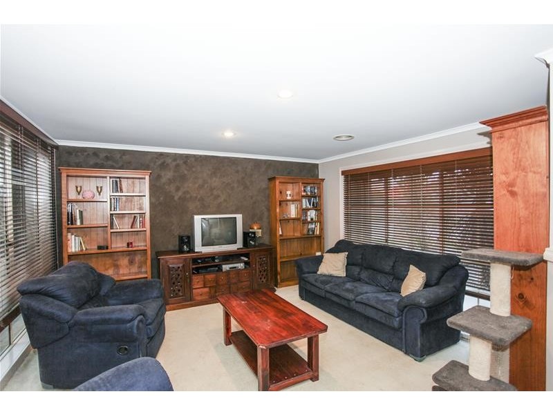 5 Milton Place, Narre Warren South VIC 3805