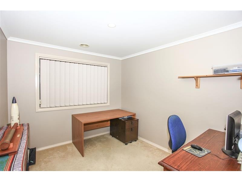 5 Milton Place, Narre Warren South VIC 3805