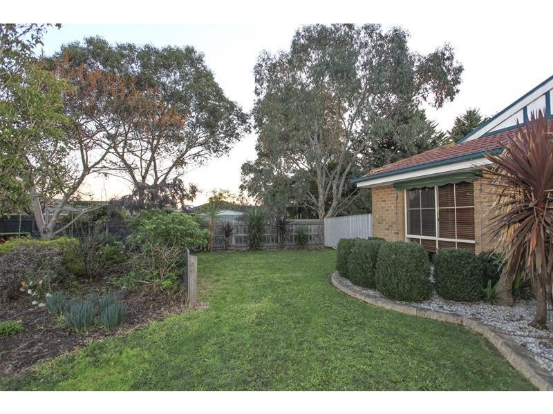 5 Milton Place, Narre Warren South VIC 3805