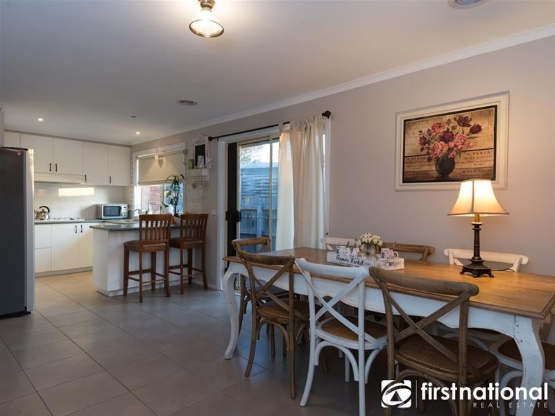 42 Insignia Crescent, Berwick VIC 3806