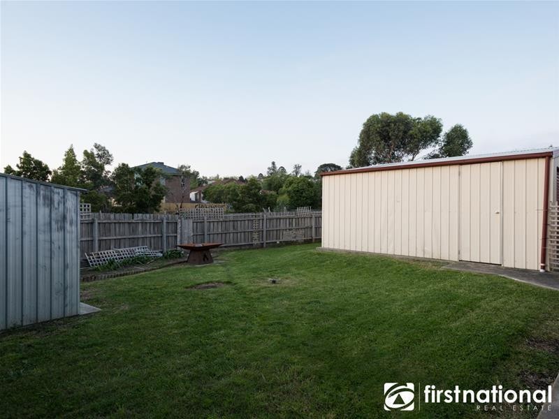 42 Insignia Crescent, Berwick VIC 3806