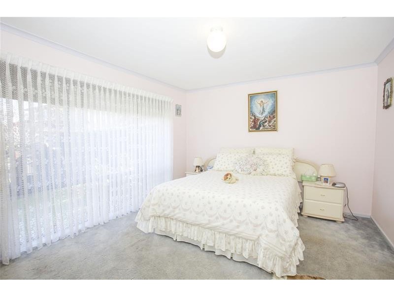 16 Anthony Court, Hallam VIC 3803