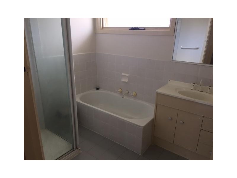 1/10 Mary Street, Hampton Park VIC 3976