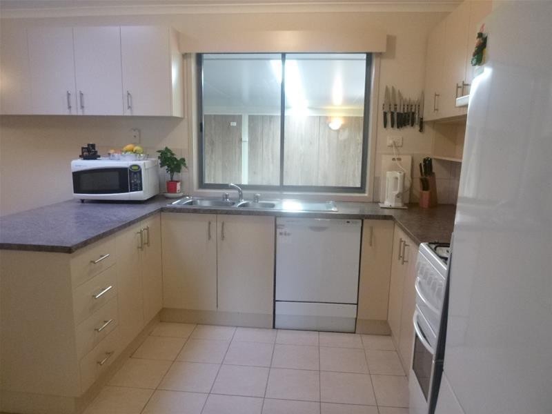 10 Wilmott Close, Berwick VIC 3806