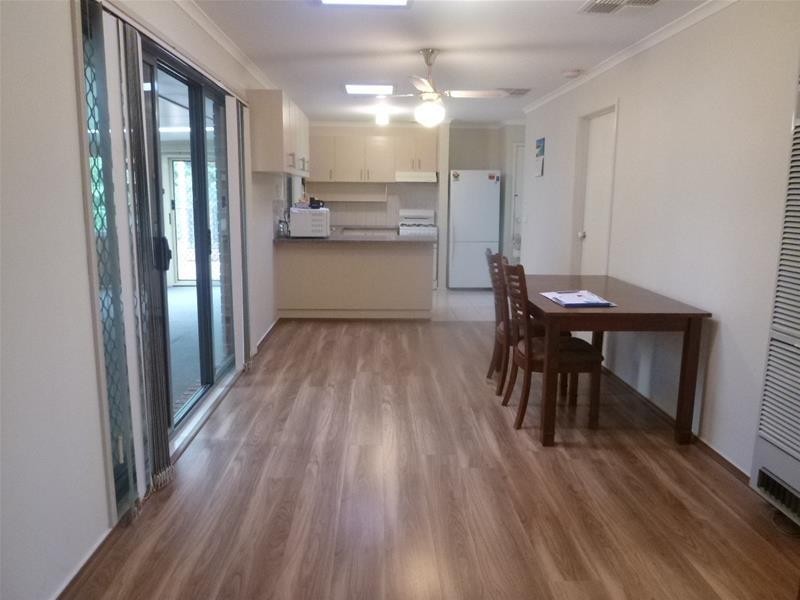 10 Wilmott Close, Berwick VIC 3806