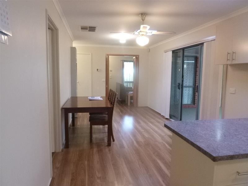 10 Wilmott Close, Berwick VIC 3806