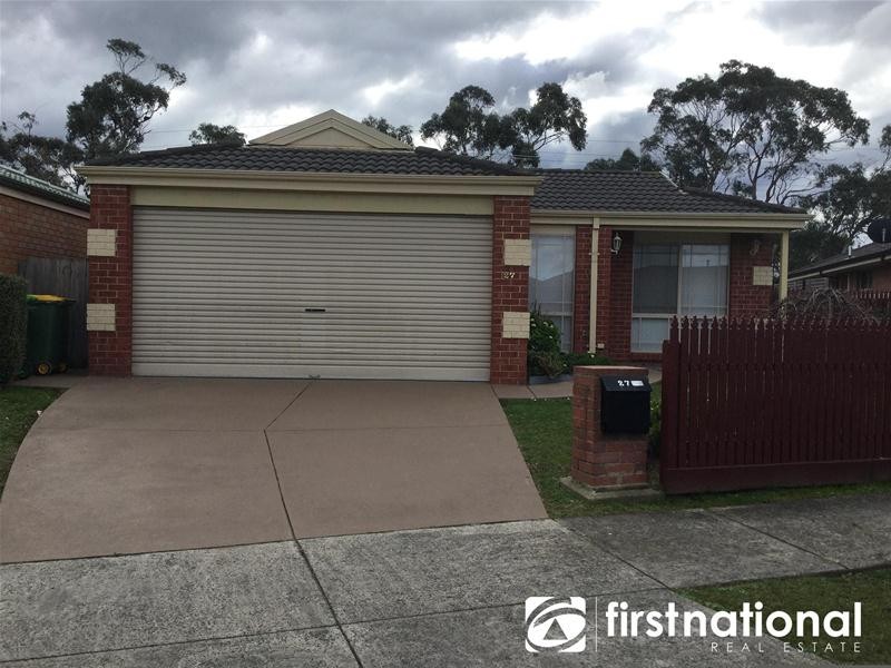 27 Maria Crescent, Pakenham VIC 3810