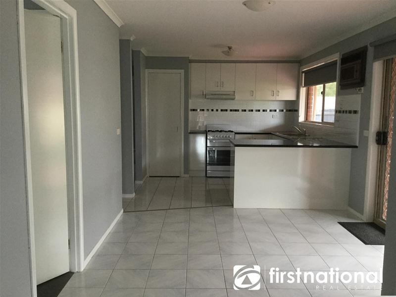 27 Maria Crescent, Pakenham VIC 3810