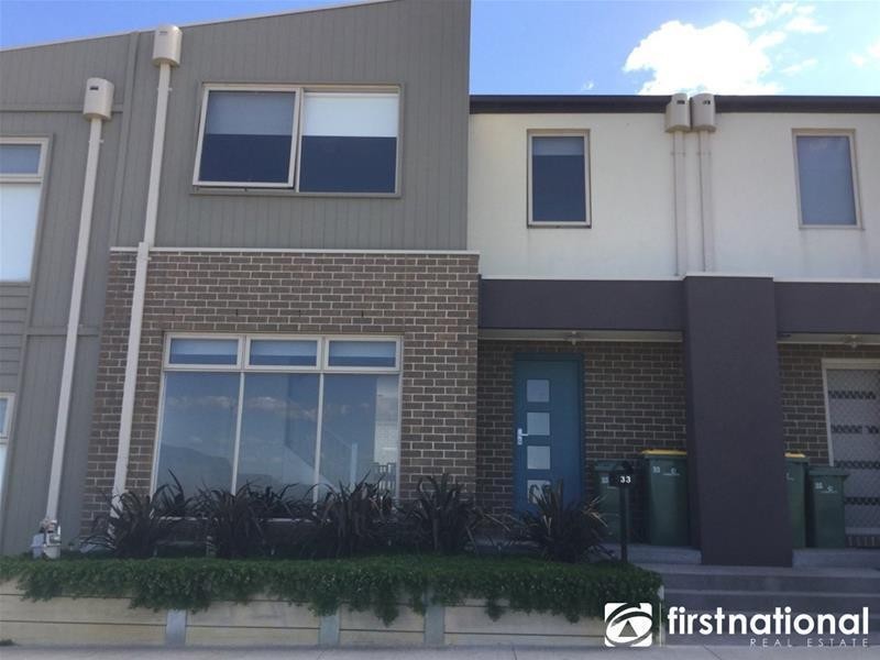 33 Atlantic Drive, Pakenham VIC 3810