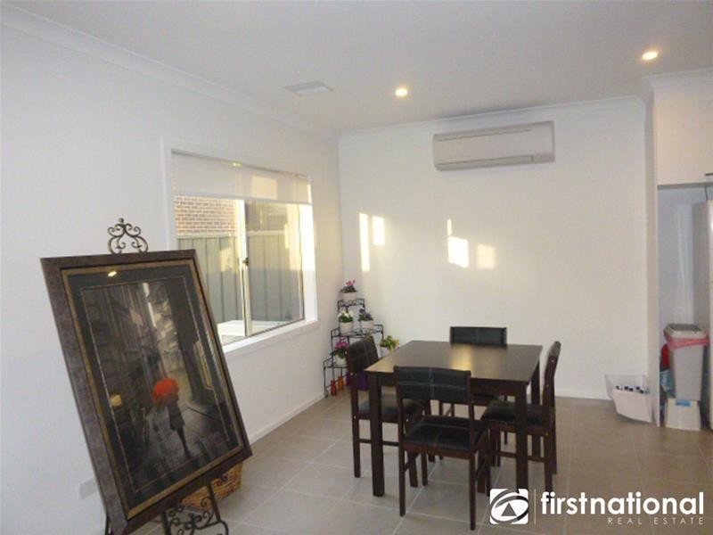 33 Atlantic Drive, Pakenham VIC 3810