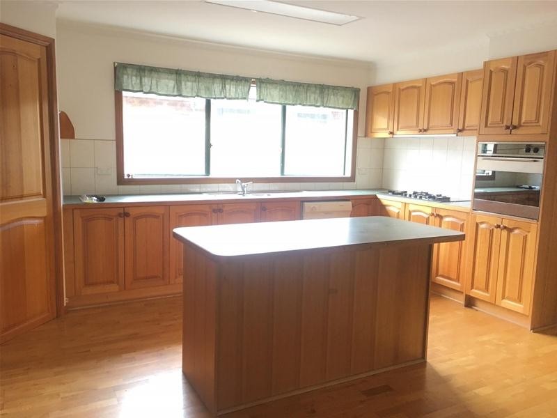 3 Claremont Glen, Berwick VIC 3806