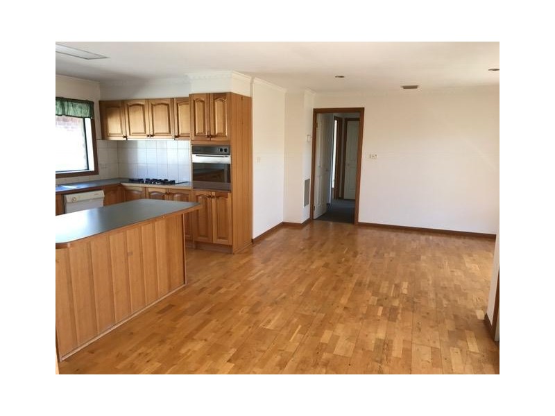 3 Claremont Glen, Berwick VIC 3806